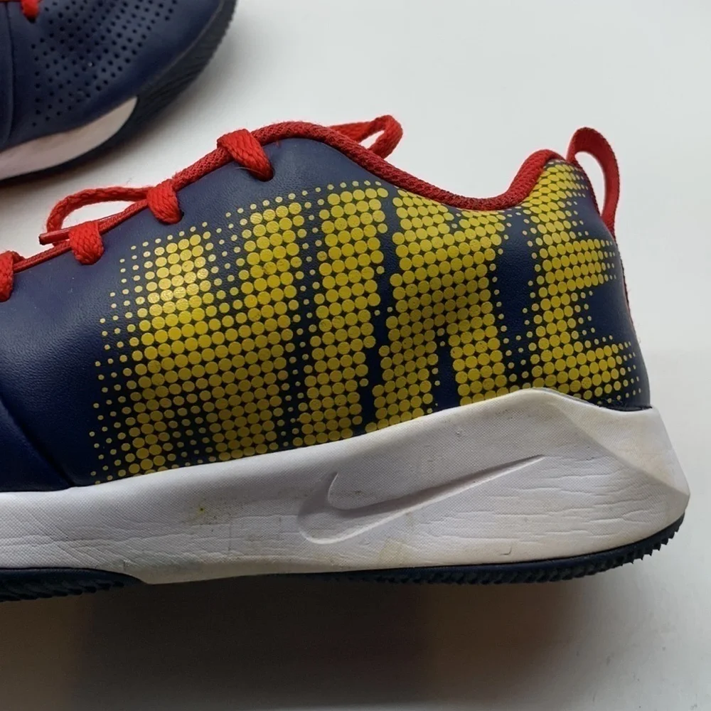 Nike Team Hustle Wuick Red Yellow Blue Sneaker Sz 7. NK0237